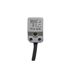 I1PN-Q1604P-O3U2    17x17x29 Kare Kesitli Q Serisi PNP 4MM ALGILAMA NO 2M KABLOLU İNDÜKTİF SENSÖR