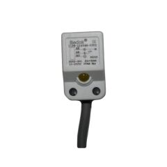 I1PN-Q1604N-O3U2    17x17x29 Kare Kesitli Q Serisi NPN NO 4MM ALGILAMA  2M KABLOLU İNDÜKTİF SENSÖR