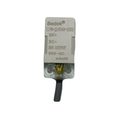 I1PN-Q1804P-O3U2    18x18x35 Kare Kesitli Q Serisi PNP NO 4MM ALGILAMA  2M KABLOLU İNDÜKTİF SENSÖR