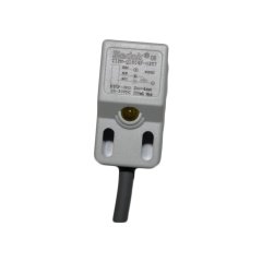 I1PN-Q1804P-O3U7   18x18x35 Kare Kesitli Q Serisi PNP NO 4MM ALGILAMA  7M KABLOLU İNDÜKTİF SENSÖR
