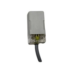 I1PN-Q1804N-O3U7    18x18x35 Kare Kesitli Q Serisi NPN NO 4MM ALDILAMA  7M KABLOLU  İNDÜKTİF SENSÖR