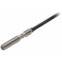 E2E-C04SR8-WC-B1-1 YAKINLIK SENSÖRÜ ENDÜKTİF M4 EKRANLI, 0,8 MM DC 3 KABLOLU