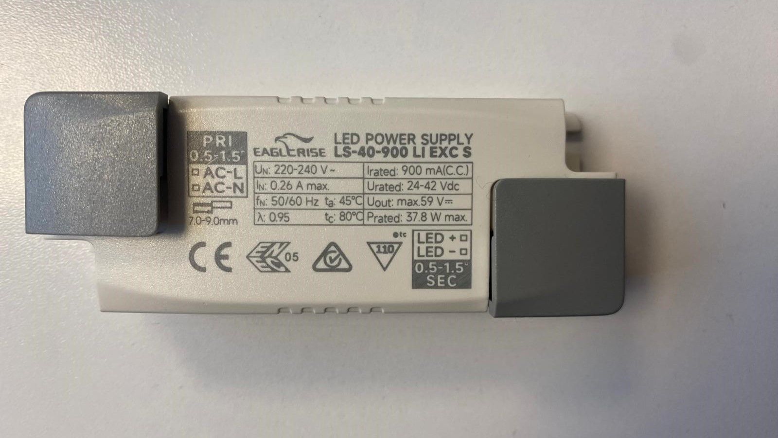 EG-LS-40-900-LI-EXC-S  900mA 24~42Vdc PF>0.95 IP20 FFree