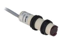 P18E-D0300P-SI4U2    M18 30CM ALGILAMALI PNP NO/NC 2M KABLOLU CİSİMDEN YANSIMALI SENSÖR