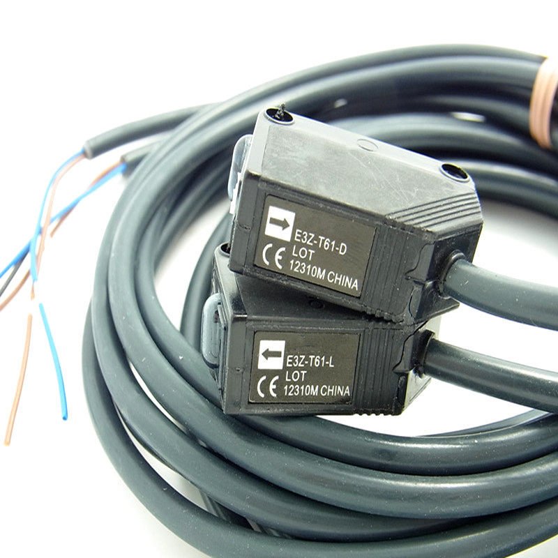 E3Z-T61 | 12-24V DC 2M Photoelectric Switch