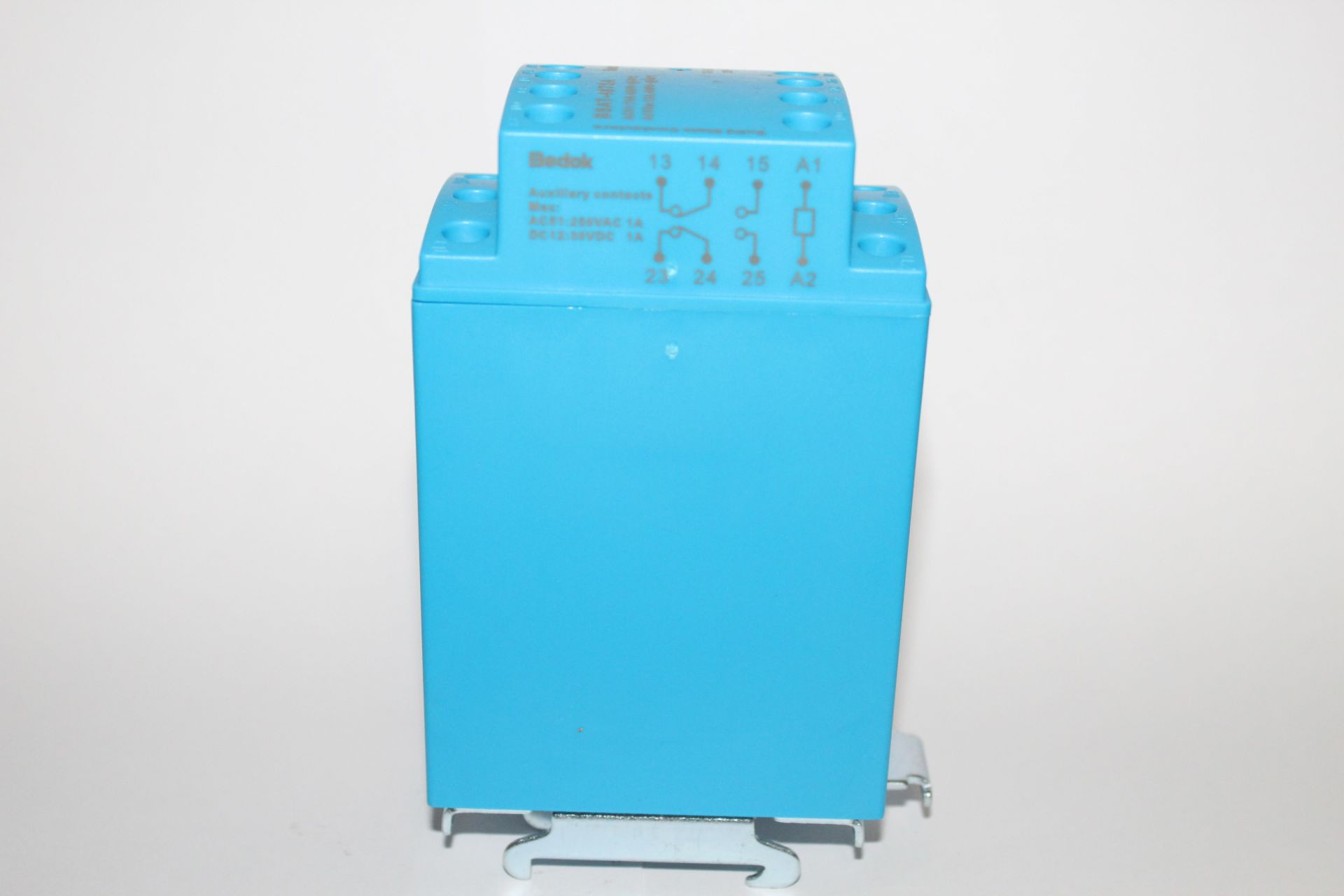 BSAT-4875A ELEKTRONİK KONTAKTÖR TETİK VOLTAJI 180-264VAC 2ENVERSÖR YARDIMCI KONTAK 75A SOLİD STATE KONTAKTÖRLER(SSR KONTAKTÖRLER)