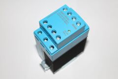 BSAT-4825D ELEKTRONİK KONTAKTÖR TETİK VOLTAJI 10-32VDC 2ENVERSÖR YARDIMCI KONTAK 25A SOLİD STATE KONTAKTÖRLER(SSR KONTAKTÖRLER)