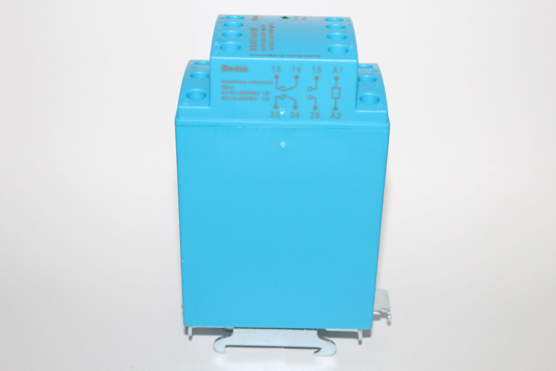 BSAT-4840D ELEKTRONİK KONTAKTÖR TETİK VOLTAJI 10-32VDC 2ENVERSÖR YARDIMCI KONTAK 40A SOLİD STATE KONTAKTÖRLER(SSR KONTAKTÖRLER)